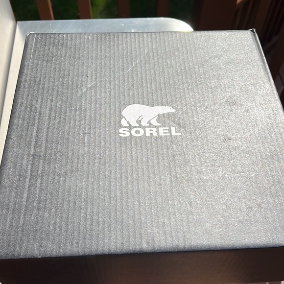 New Never worn, boxed, SOREL Black Waterproof, Impermeable, Insulated sole boots - Picture 14 of 14